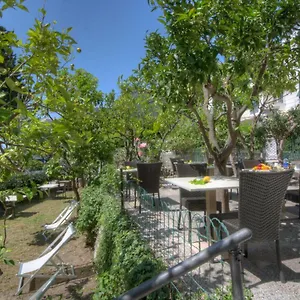 https://rione-san-carlo-finale-ligure.hotelitalianriviera.com